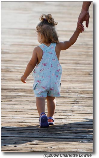LittleGirlOnPier_MG_0095